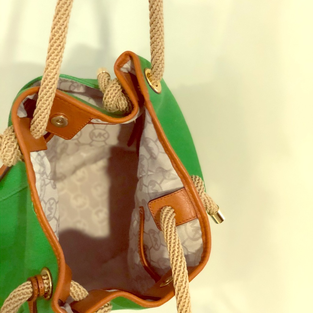 Michael Kors Hand Bag. Shoulder Straps